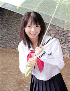 一树梨花压海棠2小时33分/三角地带法国1982