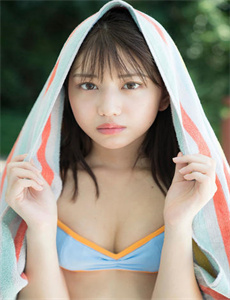 《年轻女教师3》电影-国产一性一交一伦一A片